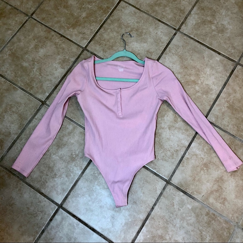 VS Pink long sleeve button bodysuit Small